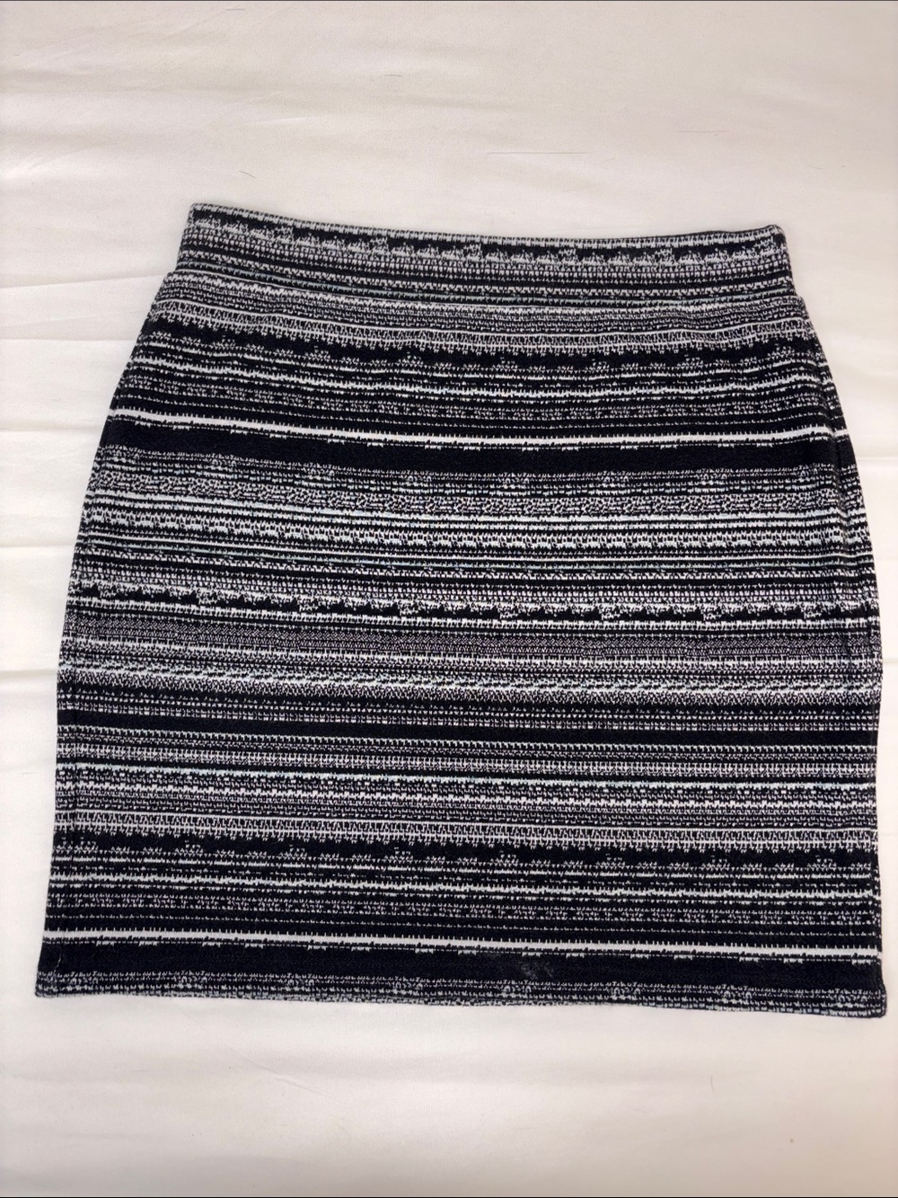 Stretch Striped  Black/White Pencil Mini Skirt Sz S